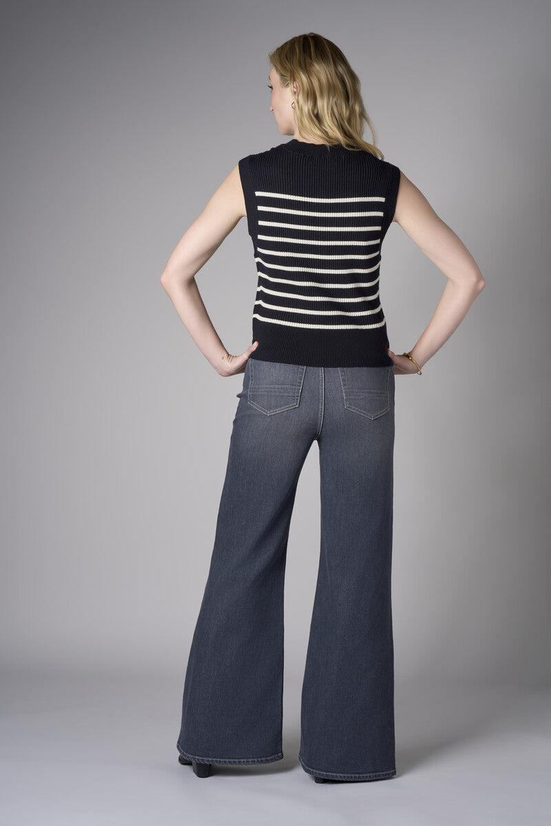 Redefine chic with the 'Black' Sleeveless Sweater – the perfect finishing touch.