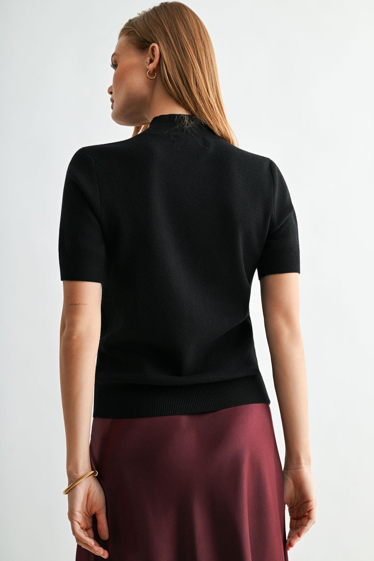 Black Short Sleeve Mock Neck Sweater