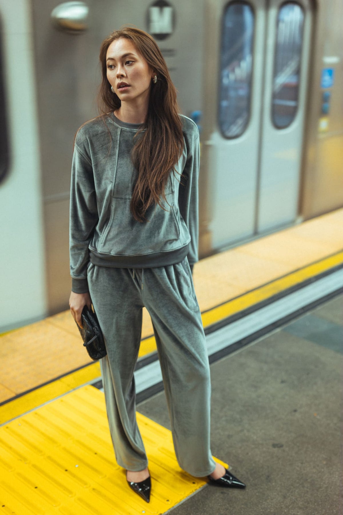 Charcoal Barrel Leg Sweatpant